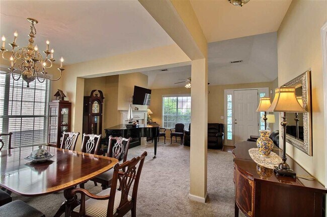 Foto del edificio - 10447 Kensington Cir