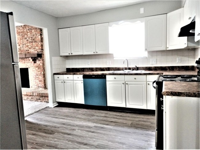 Building Photo - 11616 Manford Ct