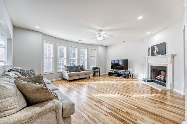 Foto del edificio - 2934 Wintercrest Dr