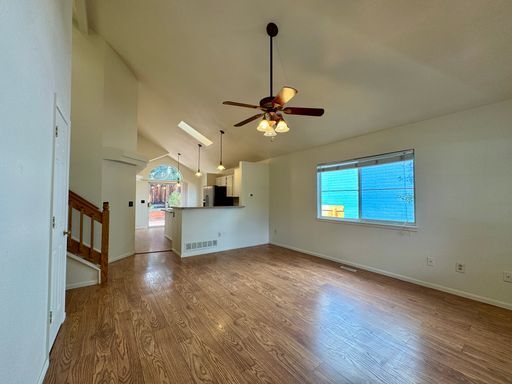 Building Photo - Cheery 3 bedroom 2 Bath Home! Available NOW