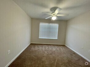 Building Photo - 1320 Hendrix Rd