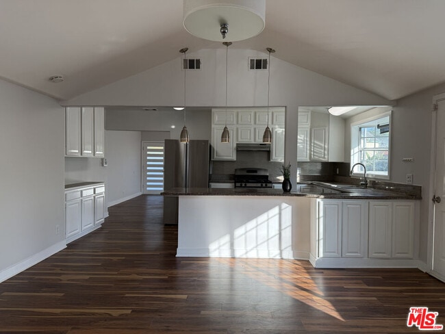 Foto del edificio - 2939 Oakhurst Ave