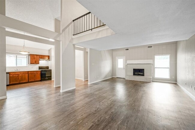 Building Photo - 13602 Cedar Point Dr
