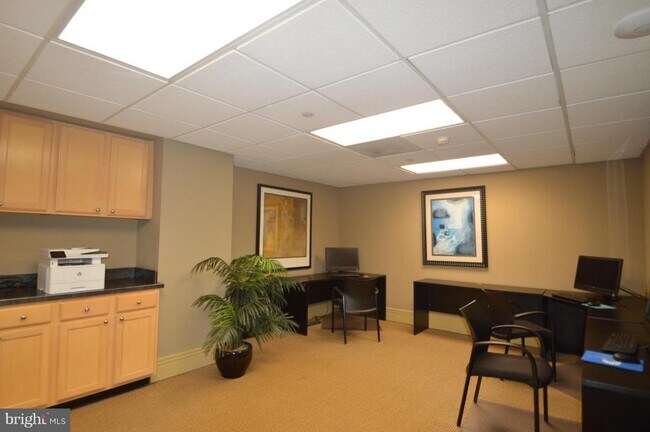 Foto del edificio - 880 N Pollard St