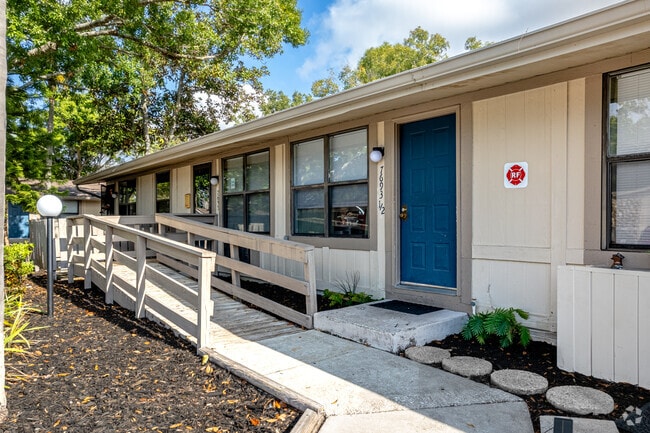 Leasing Office - Palm Place