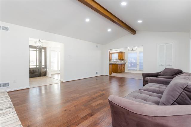 Building Photo - 1703 Mayflower Dr