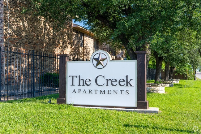 Building Photo - The Creek
