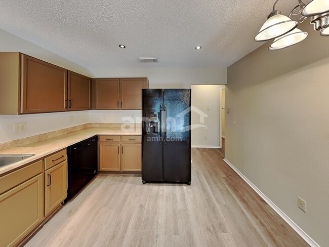 Building Photo - 8319 Tavern Pt