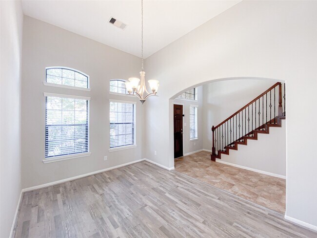 Foto del edificio - 6227 Carnaby Ln