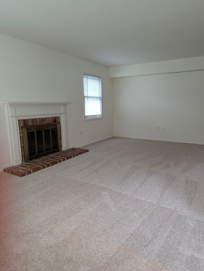 Foto del edificio - Fantastic 4 Bed 2.5 Bath Colonial Home Sou...