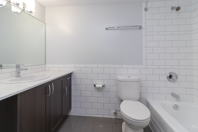 Building Photo - Madrona Manor Apartments