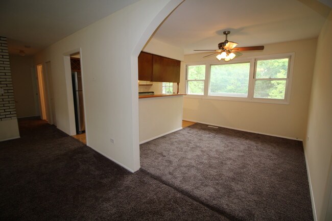 Building Photo - 531 Circle Dr