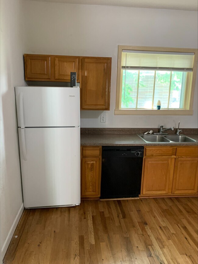 Foto del edificio - 1526 E 36th St