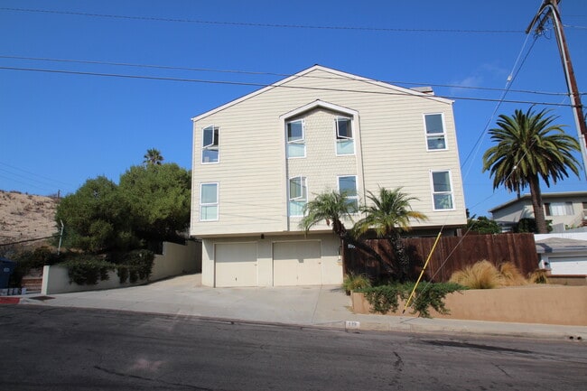 Building Photo - 119 Loma Vista St