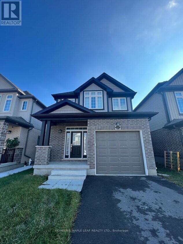 Photo principale - 225 Sedgewood St