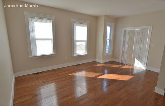 Building Photo - 3 Hartford Terrace