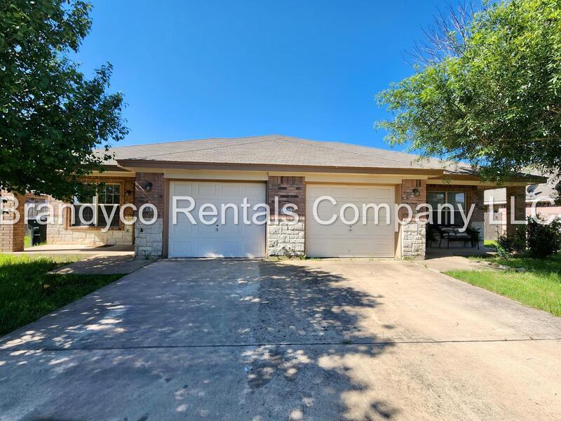 Foto principal - 1300 Cinch Dr