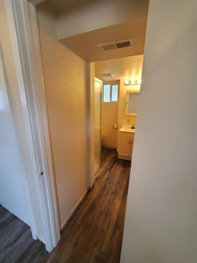 Building Photo - 3823 Duplex