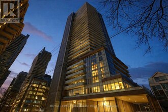 Building Photo - 125 Redpath Ave