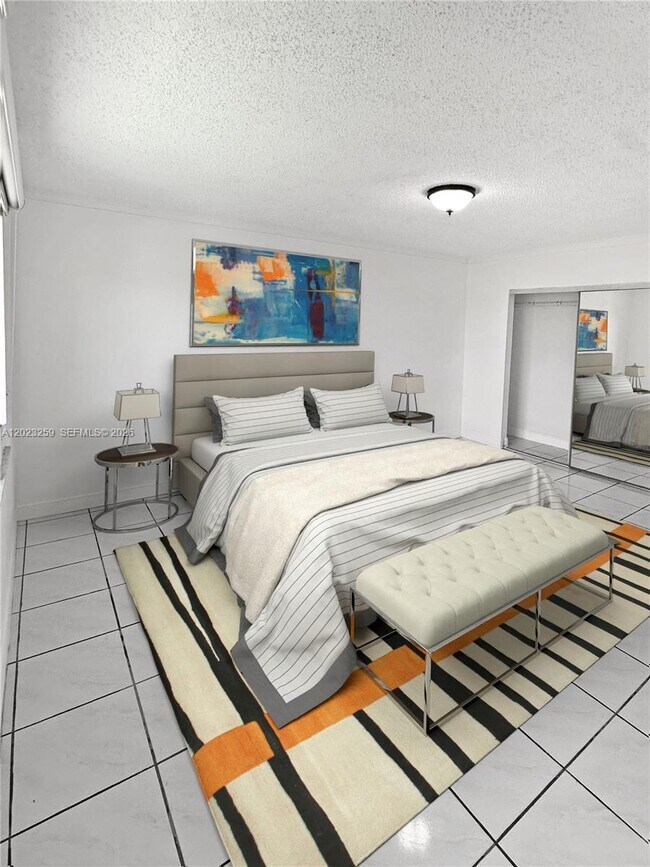 Foto del edificio - 325 W 60th St