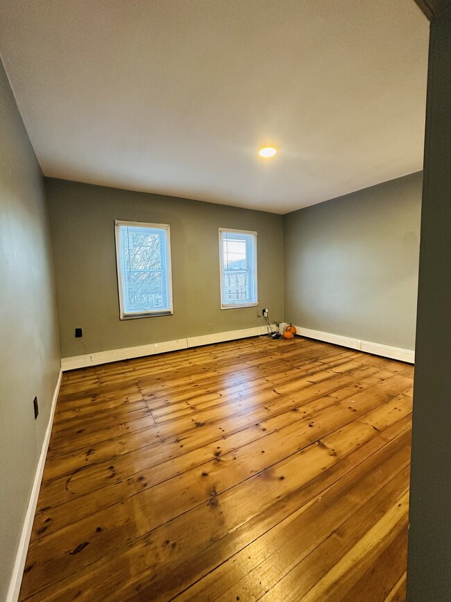 Building Photo - 69 Winchester St