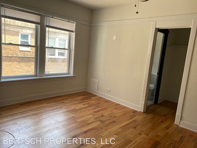 Foto del edificio - 3334-3344 W Ainslie St