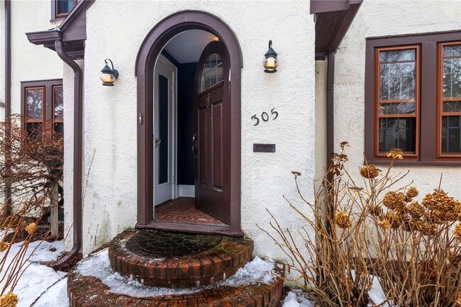 Foto del edificio - 305 Castlebar Rd