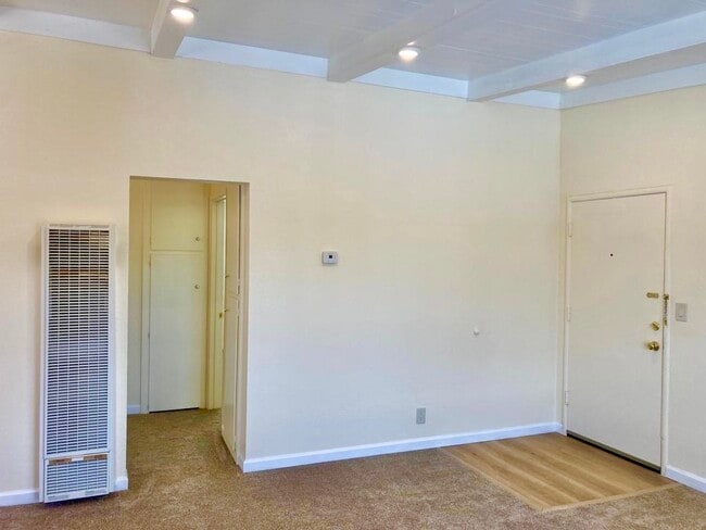 Building Photo - 907 Sharmon Palms Ln