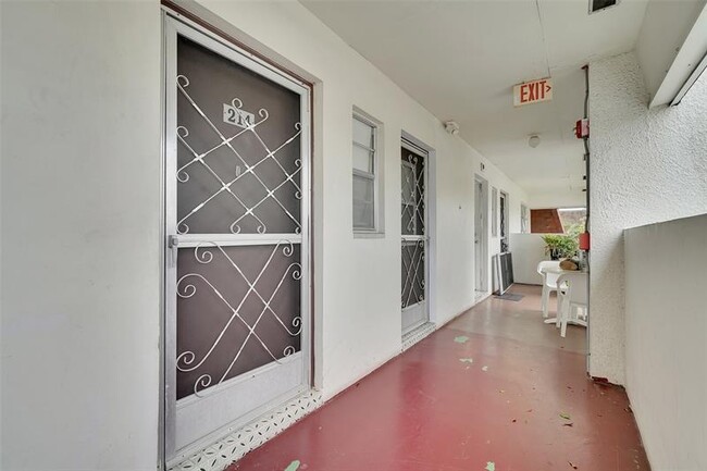 Building Photo - 2950 NW 46th Ave