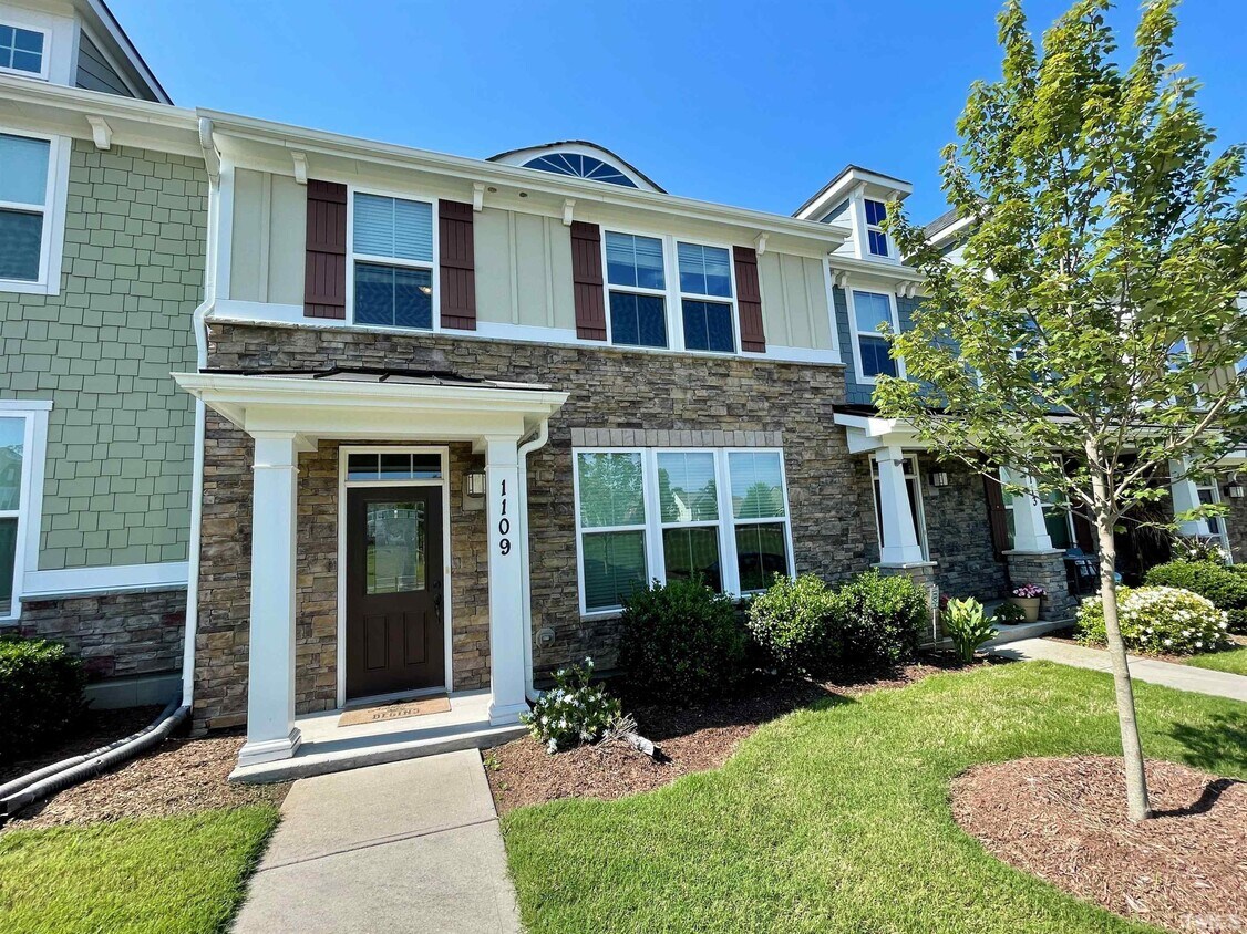 1109 Semora Ln, Morrisville, NC 27560 Townhome Rentals in Morrisville