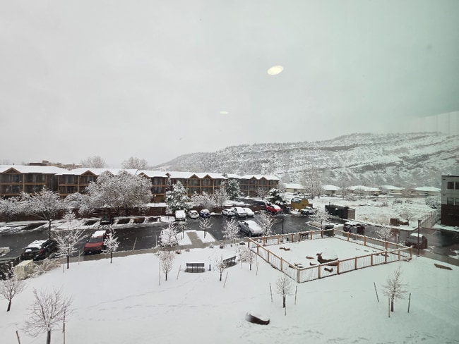 Building Photo - 1275 Escalante Dr