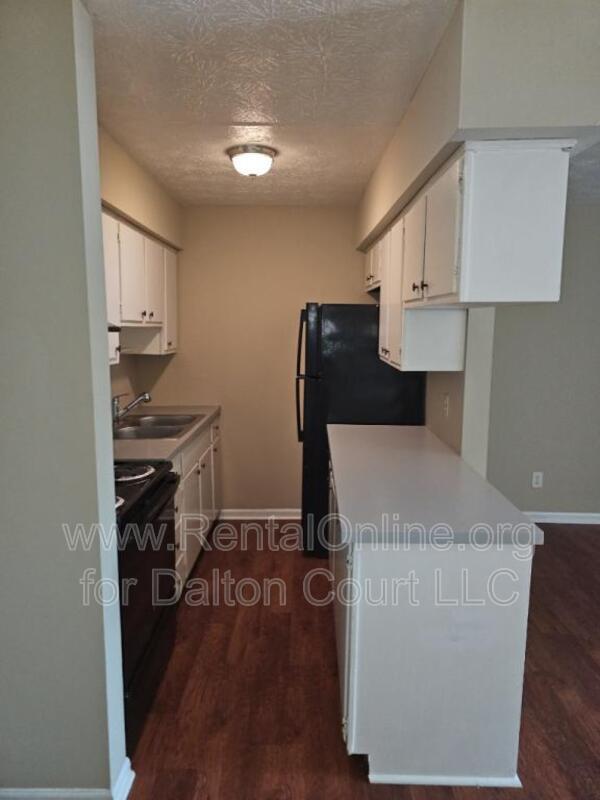 Photo - 1972 Cambridge Dr Apartment