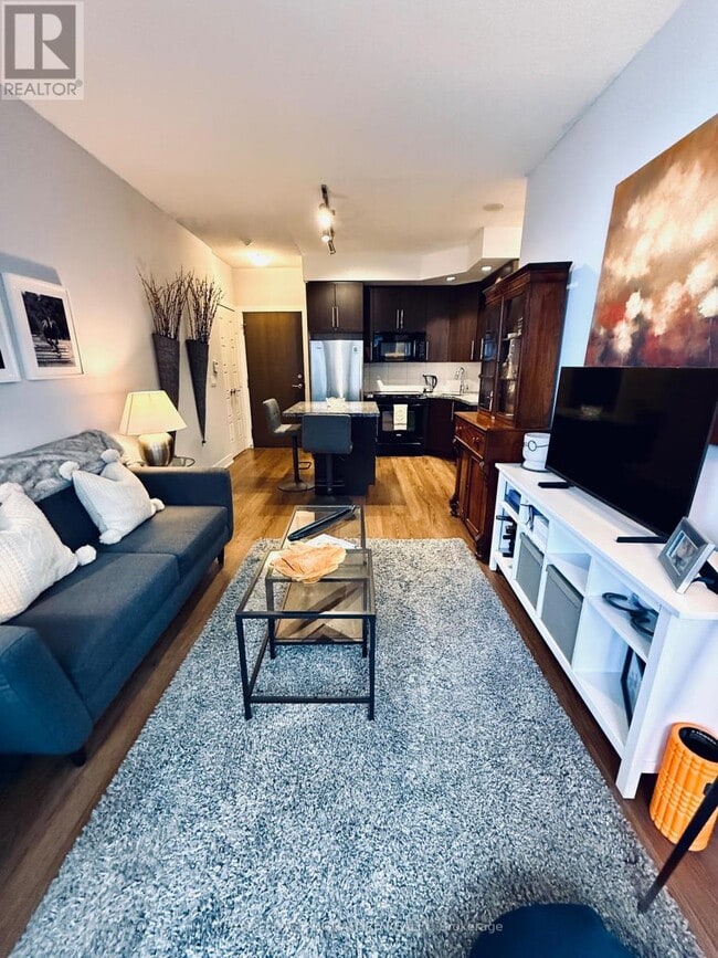 Building Photo - 28 Linden St