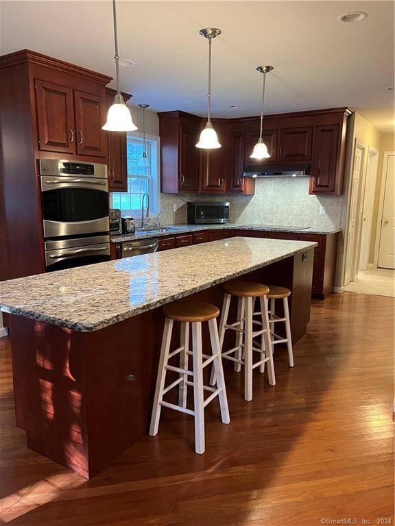 Building Photo - 7 Strawfield