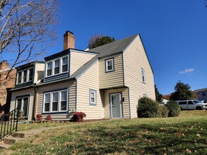 Building Photo - 721 S Hyannis Dr