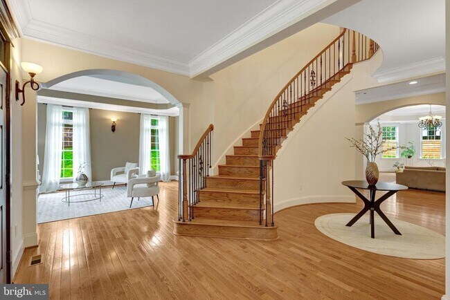 Foto del edificio - 829 Golden Arrow St