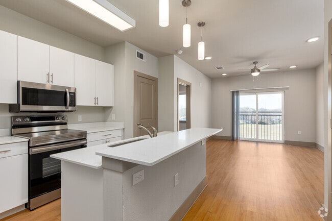 1BR, 1BA - 657SF | A1 - Quincy Court Apartments