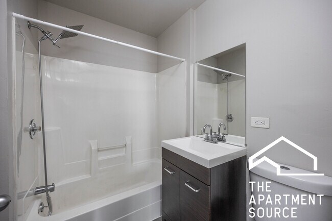 Foto del edificio - 3517 W Grace St