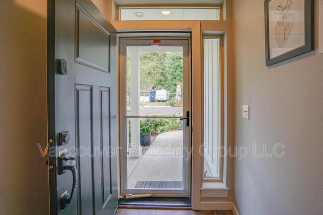 Foto del edificio - 2511 NE 59th St