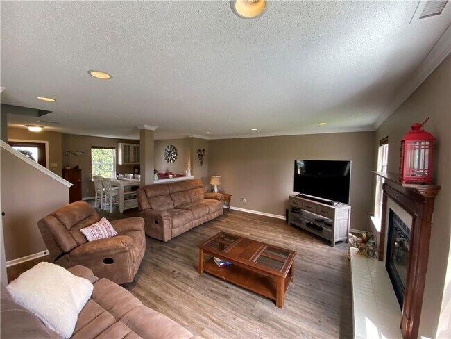 Building Photo - 14754 Fawn Hollow Ln