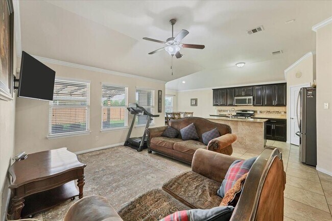 Foto del edificio - 300 Briar Park Dr