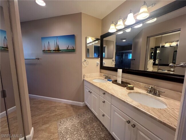 Foto del edificio - 975 Partridge Cir