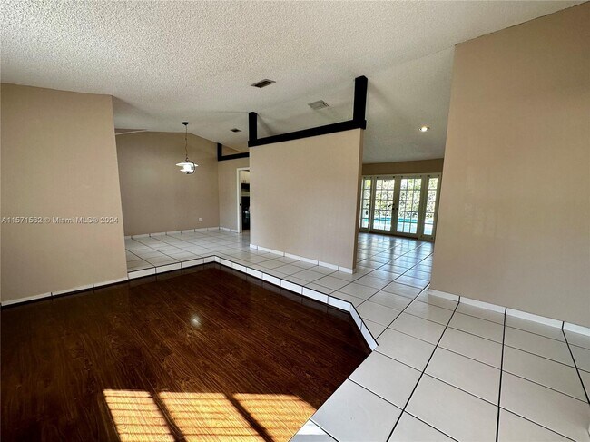 Foto del edificio - 8901 SW 160th St
