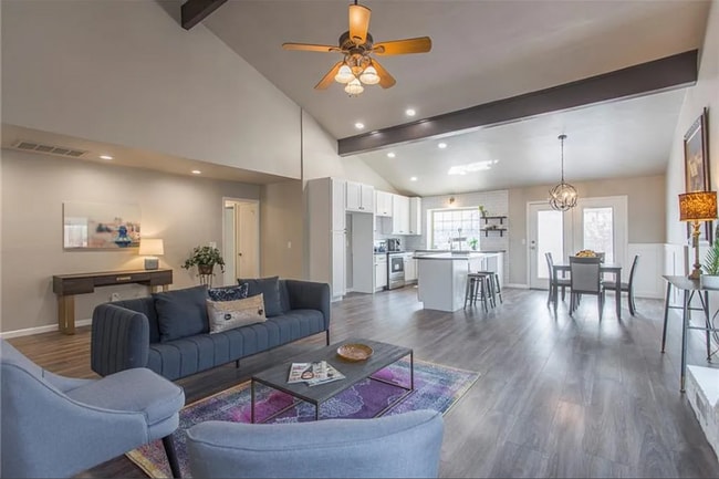 Building Photo - Beautifully Renovated 3BD/2BTH Home with Open Kitchen, Fireplace & Storm Shelter