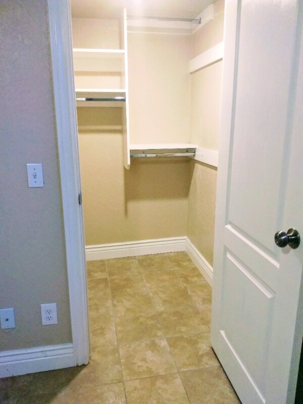 Foto del edificio - 7415 Butler Hills Dr