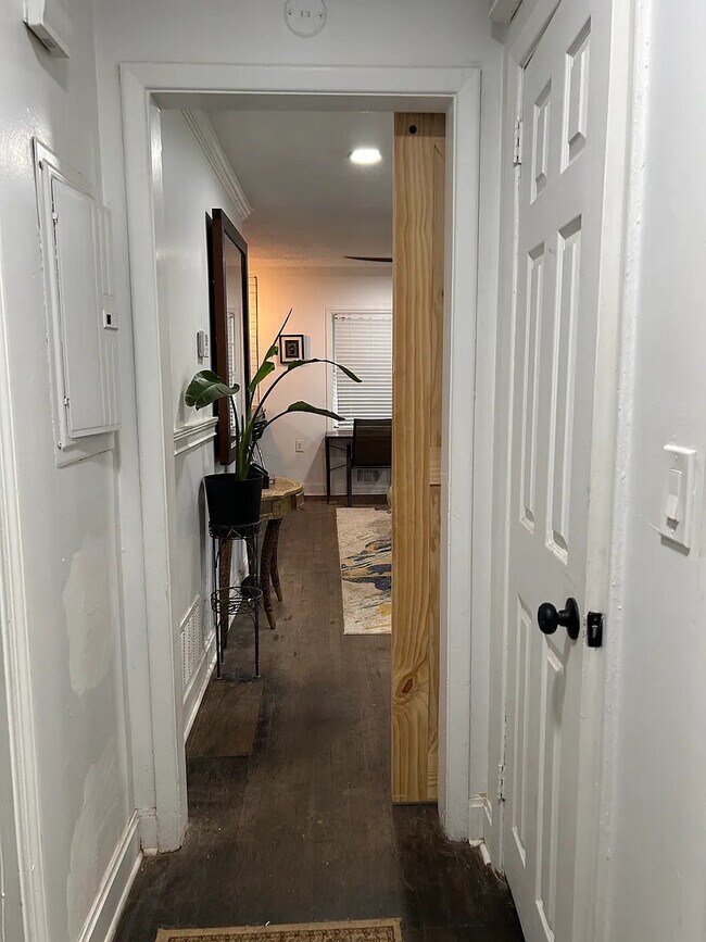Foto del edificio - Room in Duplex on Polar Rock Pl SW