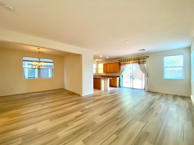 Building Photo - 9131 Wine Cellar Ave