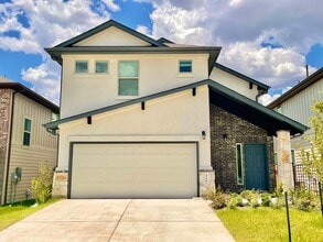 Building Photo - 516 Betty Ann Wy