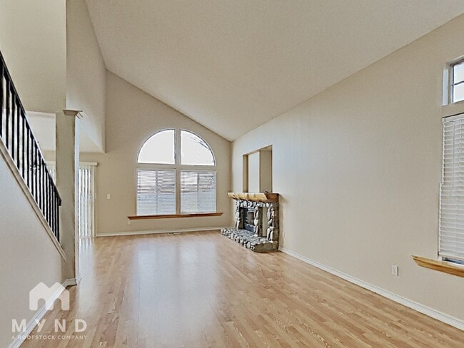 Building Photo - 1576 Reno View Dr