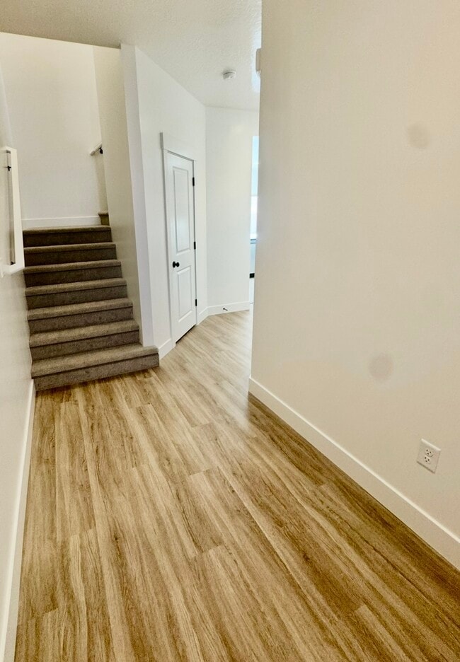 Building Photo - 5706 S Weehawken Ln